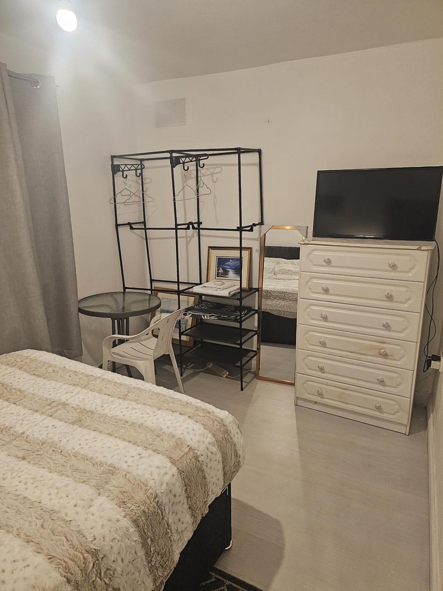 Private Room To Rent Midleton Exterior foto